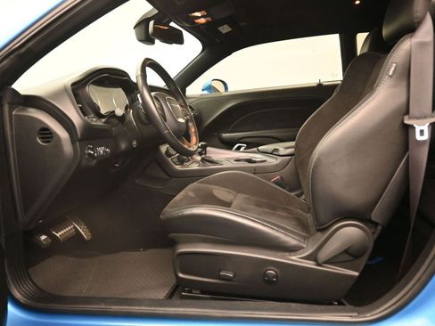 Used 2023 Dodge Challenger R/T w/ Plus Package image 10