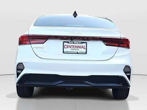 Used 2022 Kia Forte LXS w/ LXS Technology Package FWD image 6