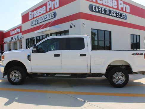 Used 2022 Ford F250 XL w/ Power Equipment Group AWD/4WD image 6