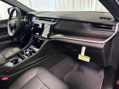 New 2026 Jeep Grand Cherokee L Limited AWD/4WD image 25