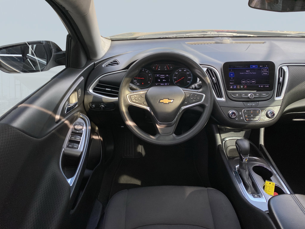 Used 2022 Chevrolet Malibu LT FWD image 14