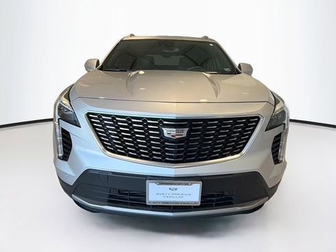 Used 2019 Cadillac XT4 Premium Luxury image 2