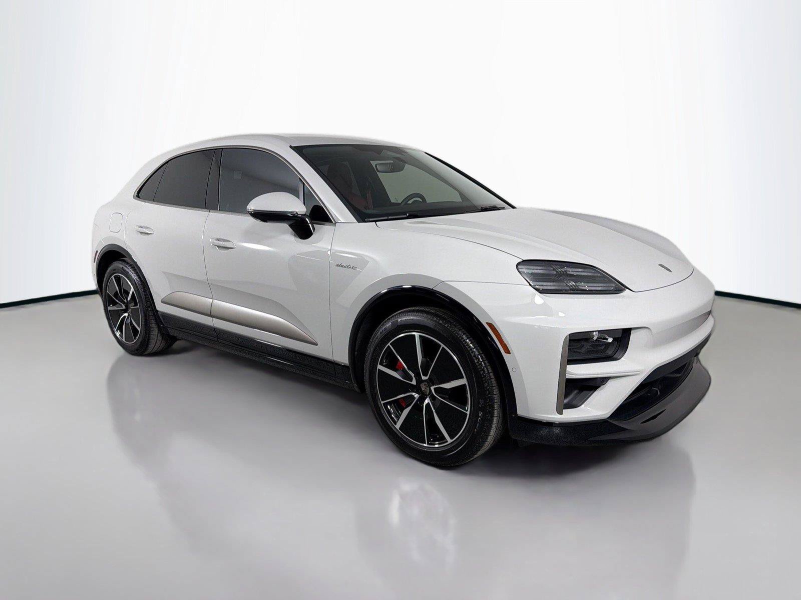 Used 2026 Porsche Macan Turbo Electric AWD/4WD image 9