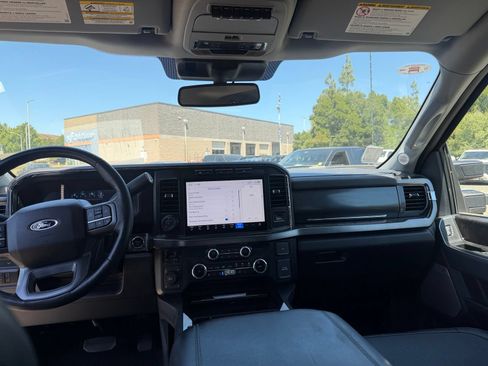 Used 2024 Ford F250 Lariat w/ Lariat Ultimate Package AWD/4WD image 11
