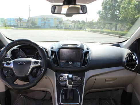 Used 2013 Ford Escape SEL FWD image 8
