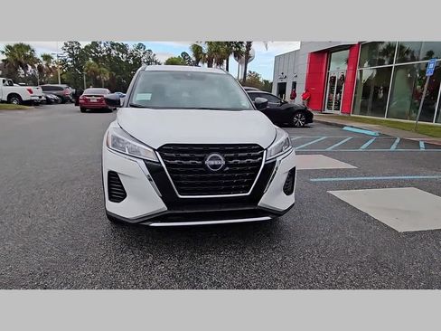 New 2025 Nissan Kicks Play S FWD image 20
