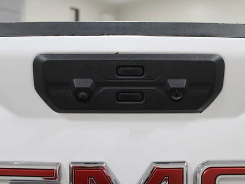 Used 2024 GMC Sierra 1500 AT4 w/ Technology Package AWD/4WD image 16