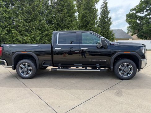 New 2026 GMC Sierra 2500 SLT w/ SLT Premium Package AWD/4WD image 33