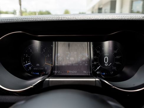 Used 2022 Ford Mustang Shelby GT500 w/ Technology Package RWD image 37