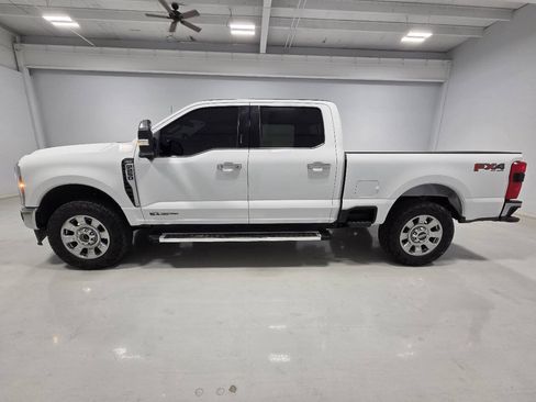 Used 2023 Ford F250 Lariat w/ Chrome Package AWD/4WD image 4