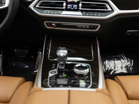 Used 2021 BMW X7 xDrive40i w/ M Sport Package AWD/4WD image 83