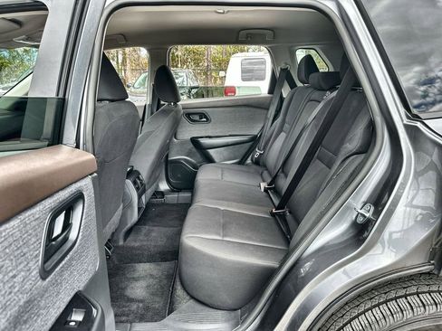 Used 2023 Nissan Rogue S image 23