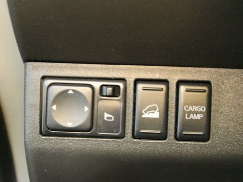 Used 2014 Nissan Frontier PRO-4X w/ Pro-4x Luxury Package image 19