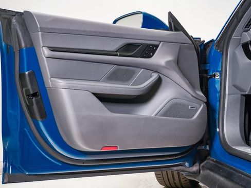 Used 2022 Porsche Taycan 4S image 26