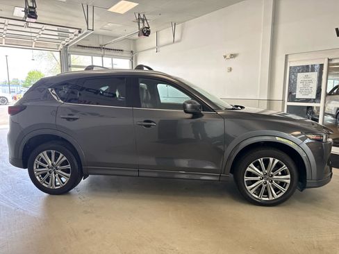 Certified 2023 MAZDA CX-5 Signature AWD/4WD image 6