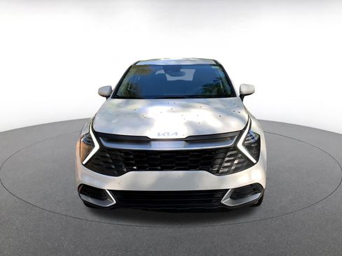 Used 2025 Kia Sportage LX image 2