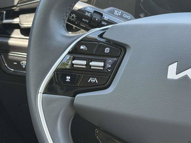 Used 2023 Kia Niro EX Touring FWD image 20
