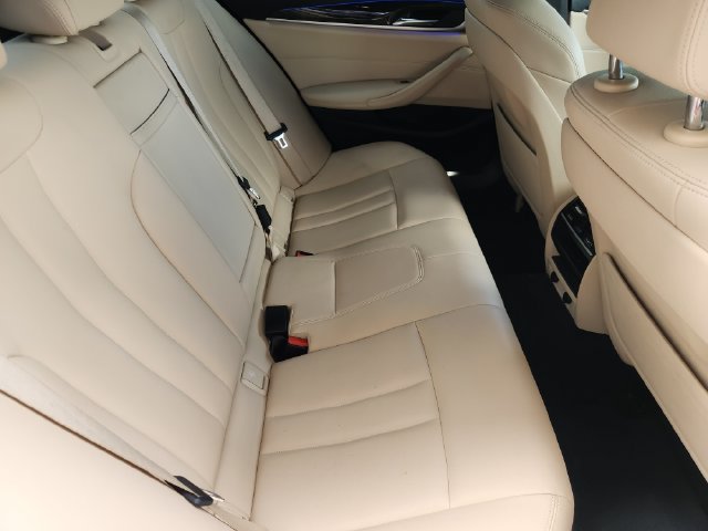 Used 2019 BMW 530e RWD image 31