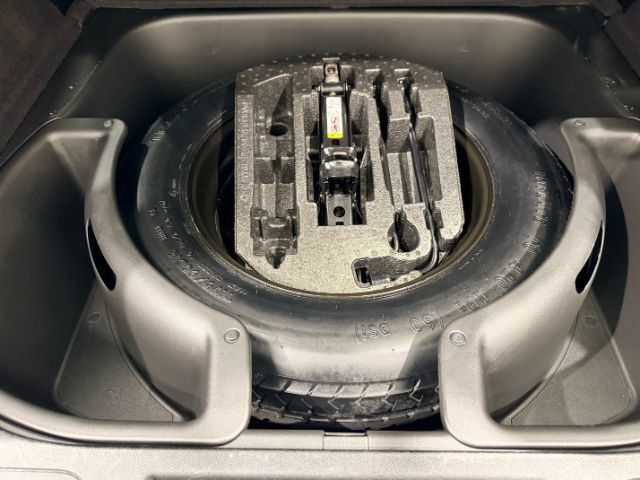 Used 2019 Jeep Grand Cherokee Altitude AWD/4WD image 36