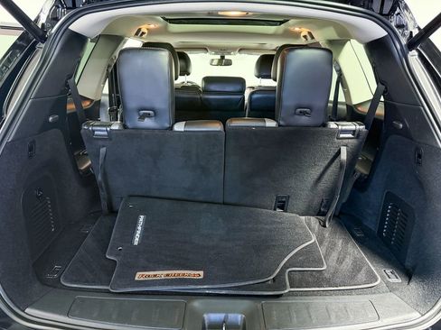 Used 2020 Nissan Pathfinder SL image 45