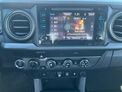 Used 2019 Toyota Tacoma TRD Sport AWD/4WD image 14