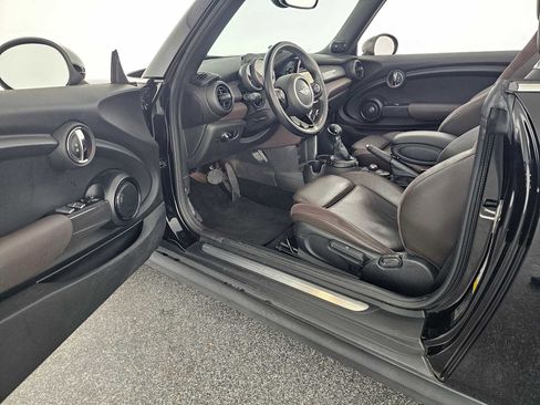 Used 2017 MINI Cooper Convertible image 17