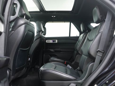 Used 2020 Ford Explorer ST w/ Premium Technology Package image 21