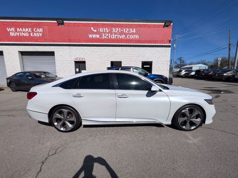 Used 2019 Honda Accord Touring image 5