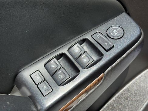 Used 2017 Chevrolet Tahoe LS AWD/4WD image 12