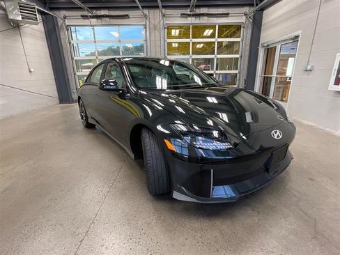 Used 2024 Hyundai Ioniq 6 SEL AWD/4WD image 7