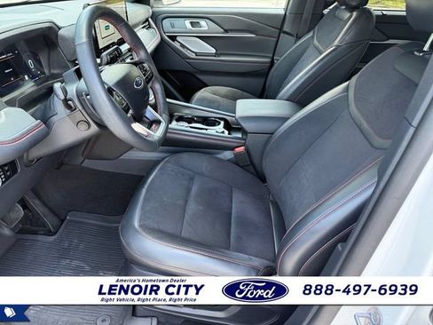 Used 2025 Ford Explorer ST RWD image 10