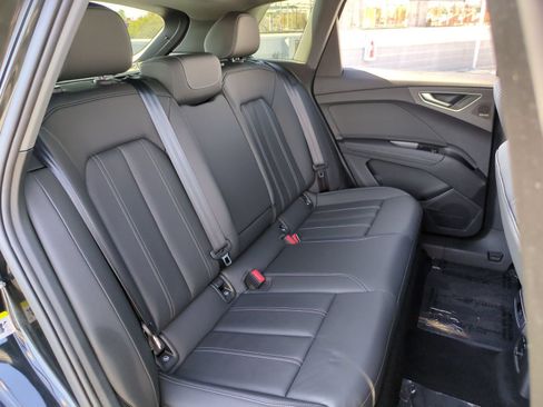 Used 2023 Audi Q4 e-tron Premium Plus w/ Premium Plus AWD/4WD image 28
