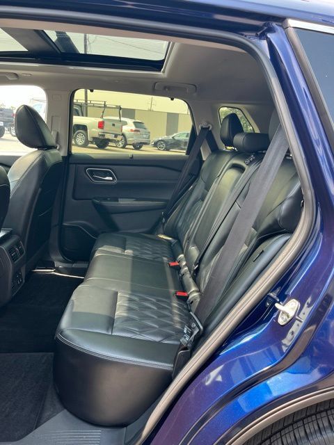 Used 2026 Nissan Rogue Platinum w/ Platinum Premium Package AWD/4WD image 28