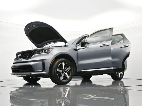 Used 2021 Kia Sorento S image 48