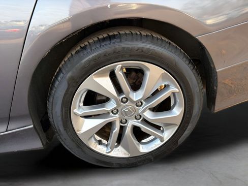 Used 2019 Honda Accord LX image 9