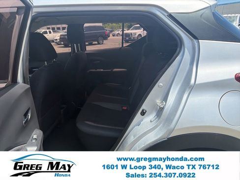 Used 2018 Nissan Kicks SV FWD image 24