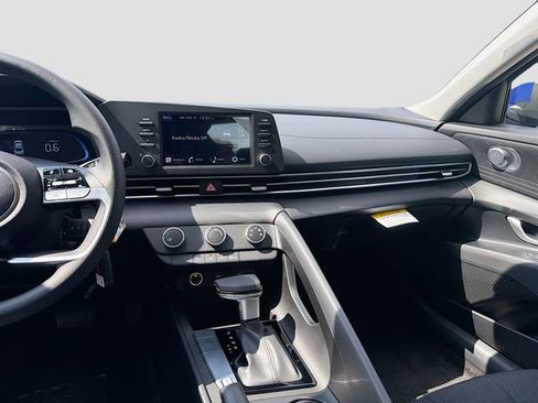New 2026 Hyundai Elantra SE image 22