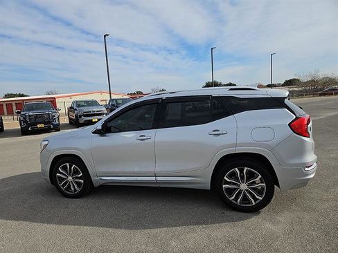 Used 2019 GMC Terrain Denali w/ Advanced Safety Package image 2