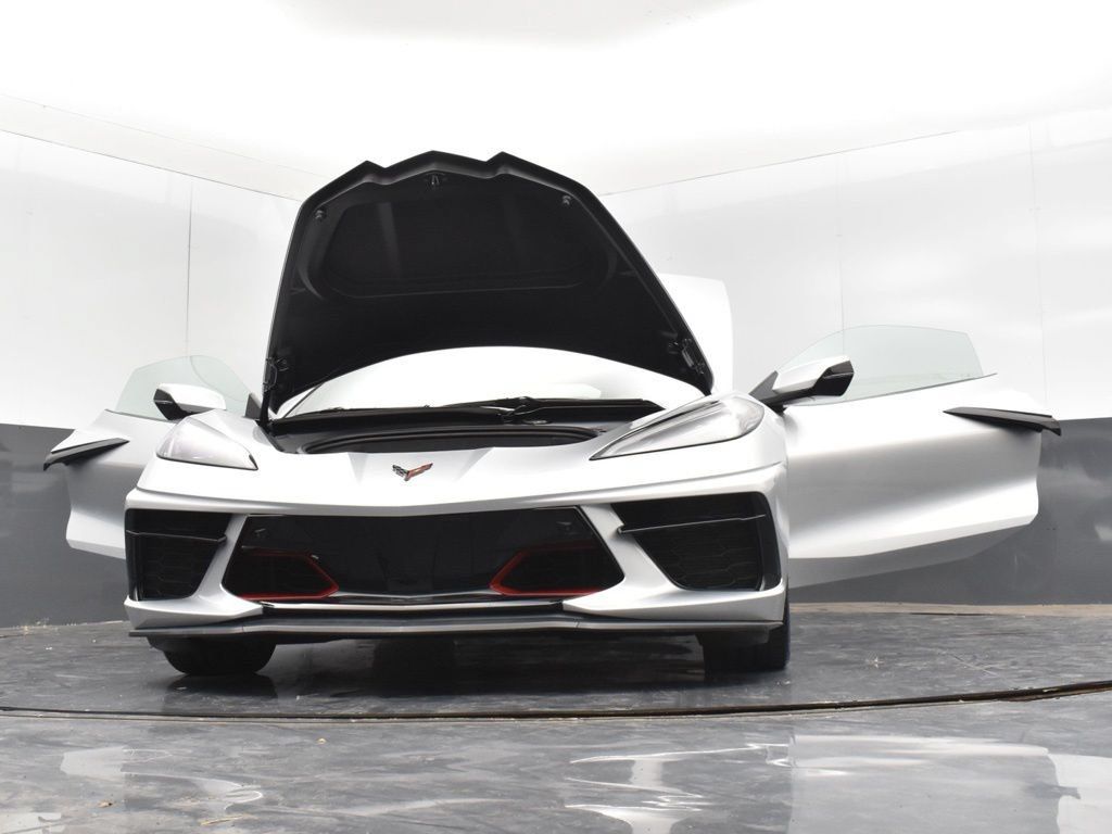 Used 2020 Chevrolet Corvette Stingray Preferred Cpe w/ 2LT Preferred Equipment Group RWD image 34