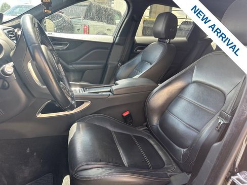Used 2019 Jaguar F-PACE Prestige AWD/4WD image 17