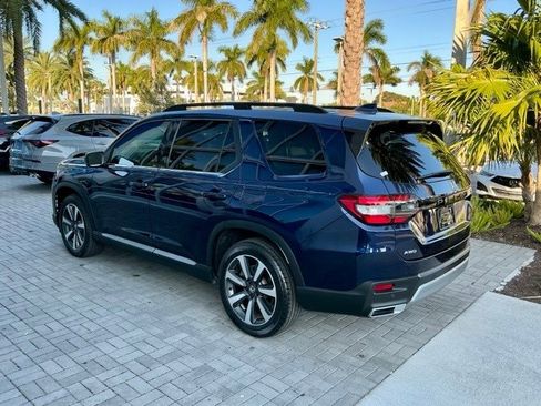 Certified 2023 Honda Pilot Touring image 4