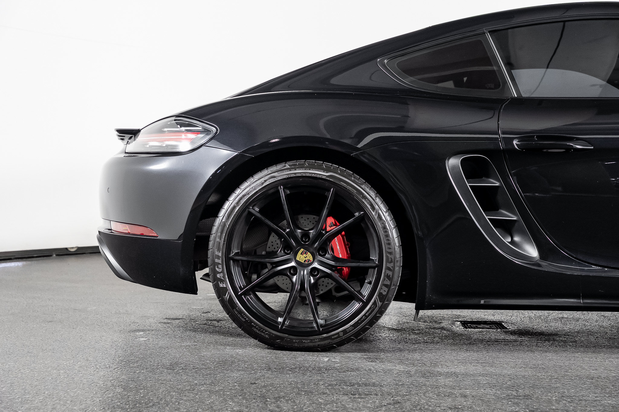 Used 2018 Porsche 718 Cayman S RWD image 29