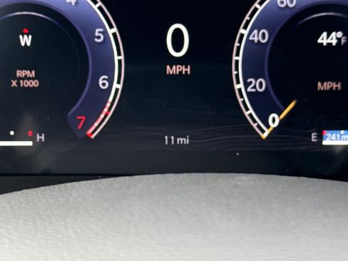 New 2025 Jeep Grand Cherokee Altitude image 29