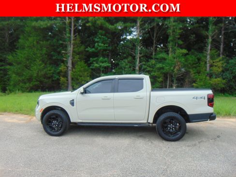 Used 2025 Ford Ranger Lariat w/ Black Appearance Package AWD/4WD image 2
