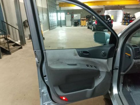 Used 2008 Kia Sedona LX FWD image 22
