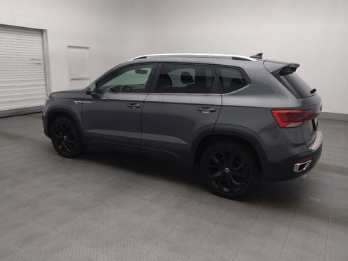 Used 2023 Volkswagen Taos SE w/ Black Wheel Package FWD image 3
