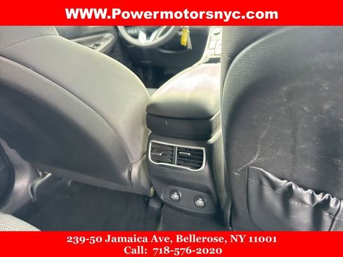 Used 2021 Hyundai Santa Fe SE image 17