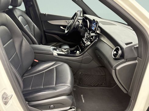 Used 2017 Mercedes-Benz GLC 300 4MATIC image 21