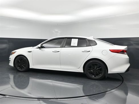 Used 2018 Kia Optima LX FWD image 8