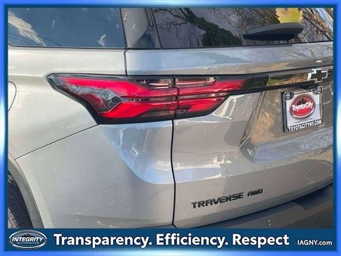 Used 2023 Chevrolet Traverse RS image 11